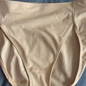 Nancy Ganz Bodyslimmers in Soft Tan